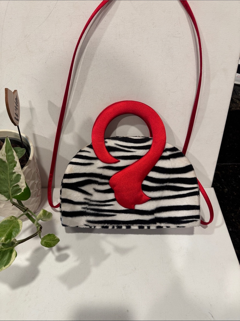 VINTAGE COMECO Red Handle Zebra Print Women's Crossbody Bag